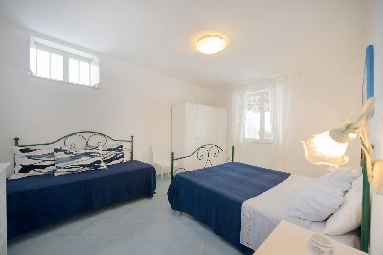 Le Querce Villa Procida Bagian luar foto