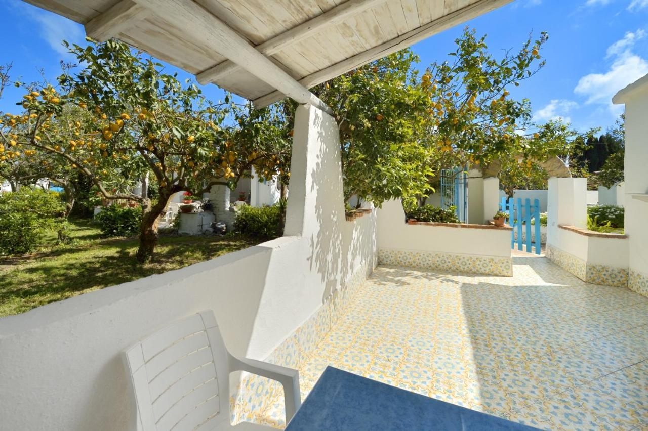 Le Querce Villa Procida Bagian luar foto