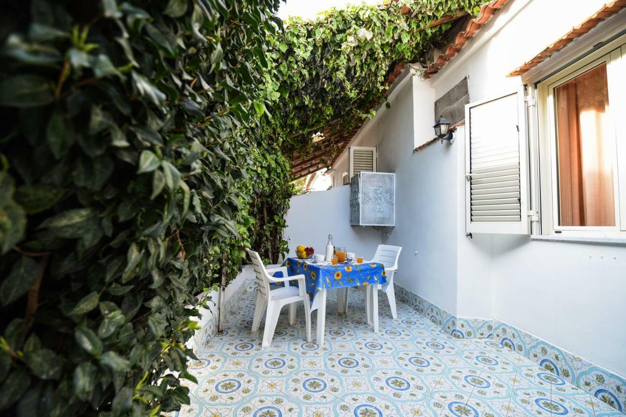 Le Querce Villa Procida Bagian luar foto