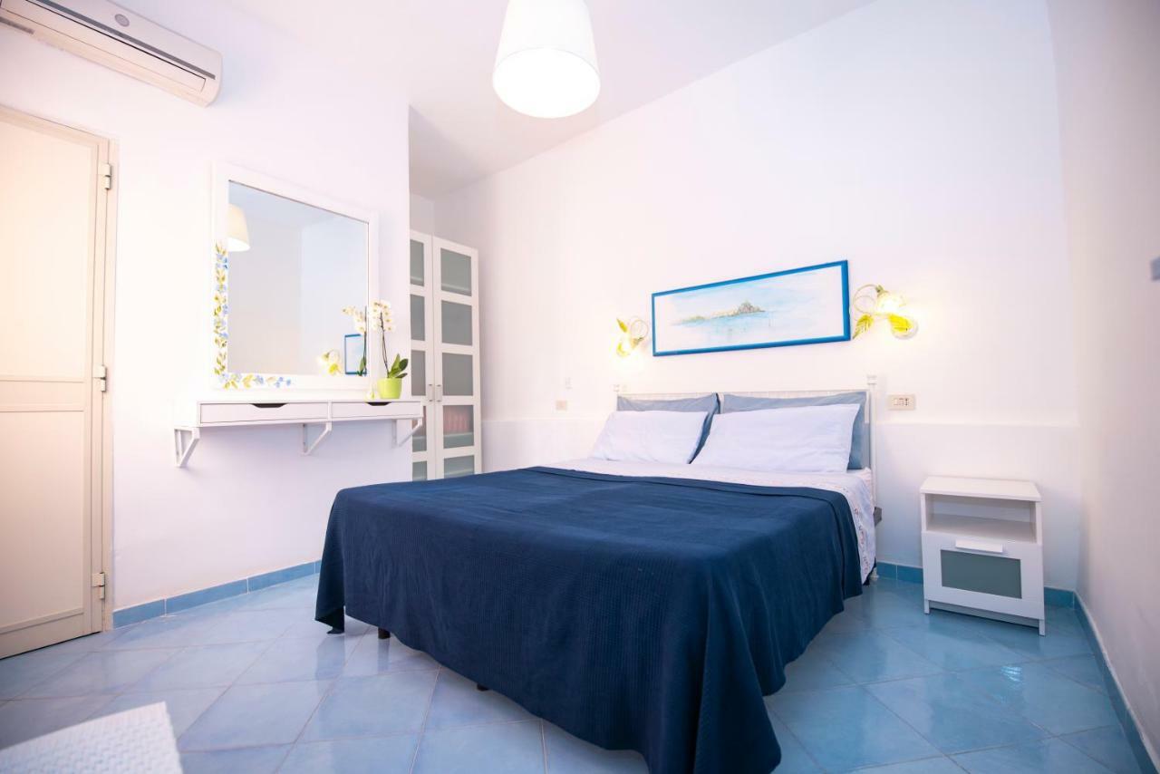 Le Querce Villa Procida Bagian luar foto
