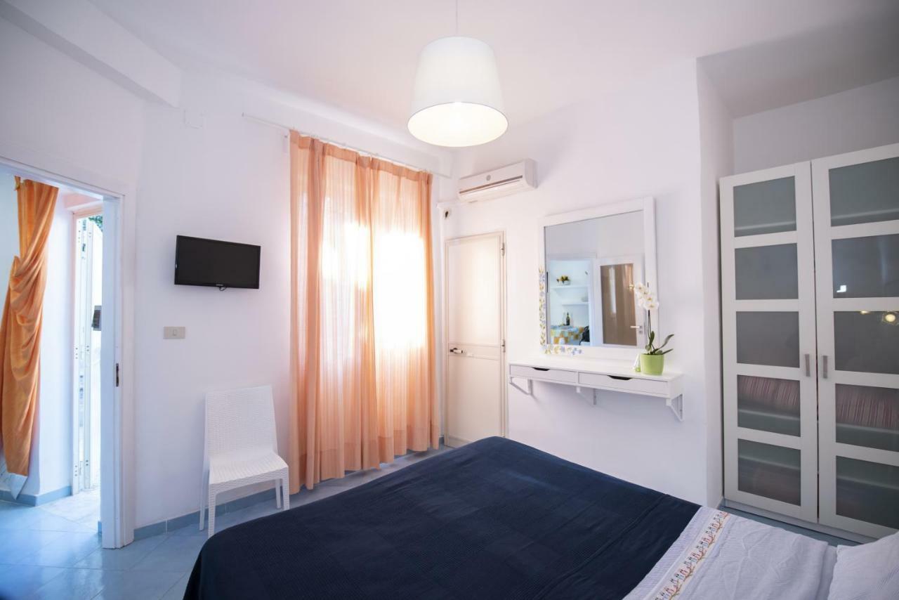 Le Querce Villa Procida Bagian luar foto
